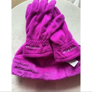 Columbia Women’s Fleece Gloves and Omni-heat Beanie
